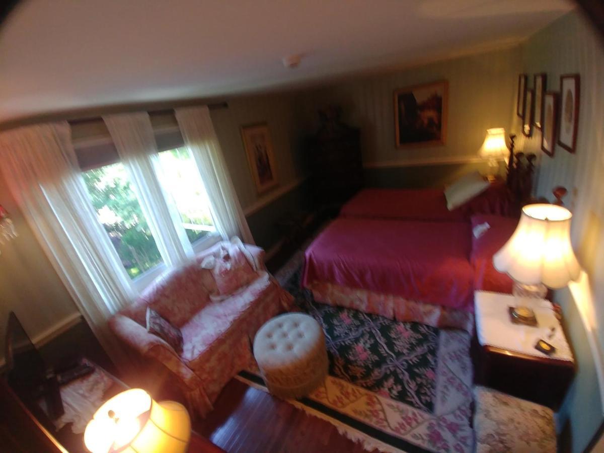 Bed and Breakfast Twiningretreat Ниагара-он-те-Лейк Экстерьер фото